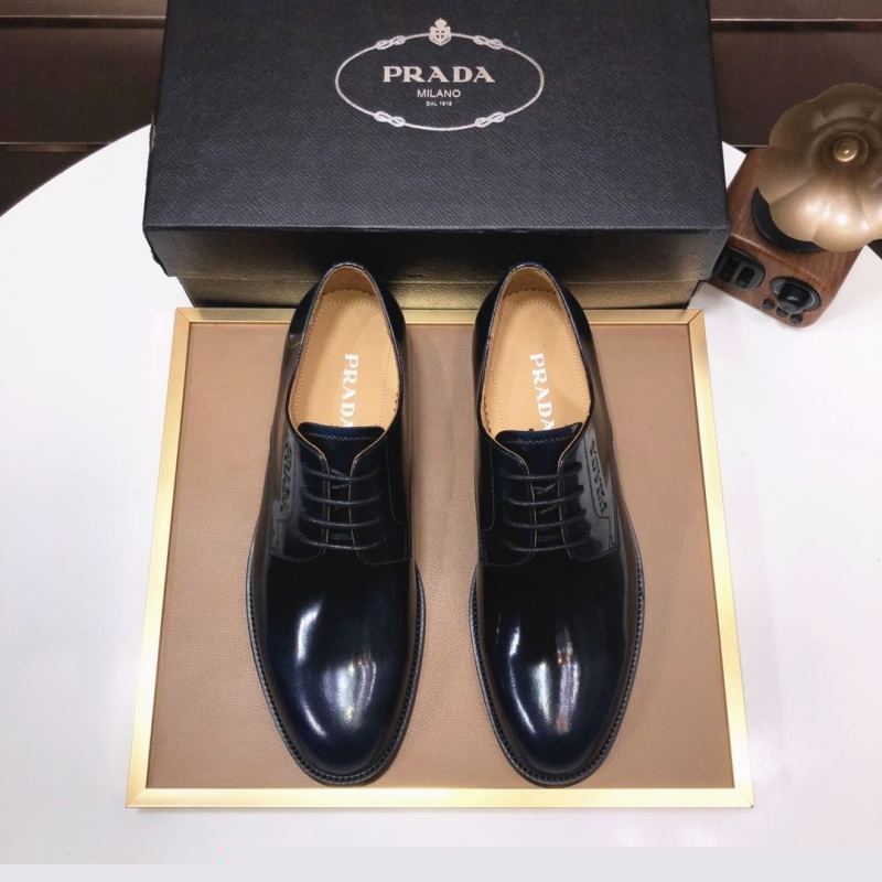 Pra*a leather shoes